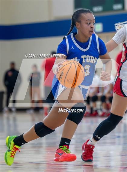 Thumbnail 2 in El Toro vs. University (West Coast Jamboree) photogallery.