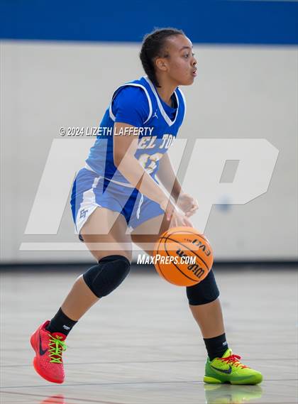 Thumbnail 1 in El Toro vs. University (West Coast Jamboree) photogallery.