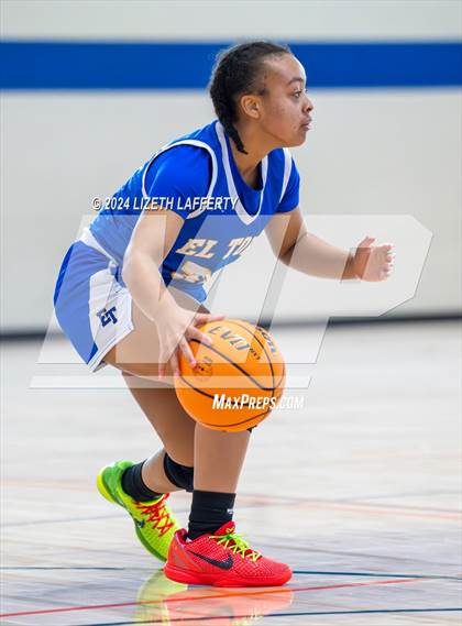 Thumbnail 3 in El Toro vs. University (West Coast Jamboree) photogallery.