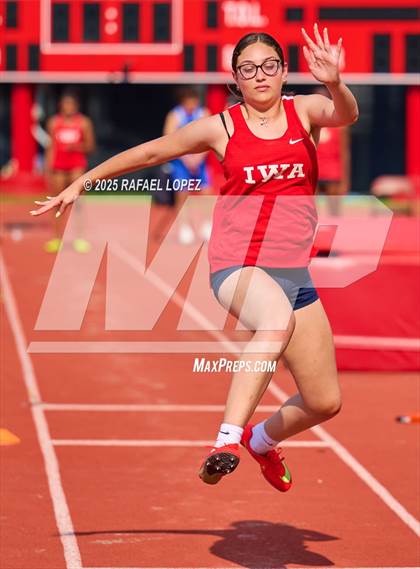 Thumbnail 1 in Eagle No Tax Relays (Triple Jump) photogallery.