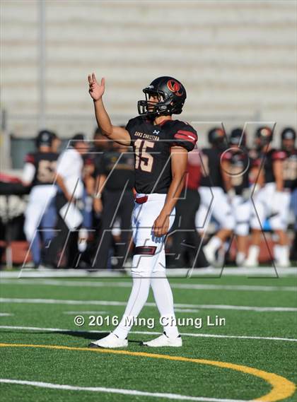 Thumbnail 2 in St. Joseph's Prep vs. Oaks Christian (Honor Bowl) photogallery.