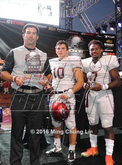 Thumbnail 1 in St. Joseph's Prep vs. Oaks Christian (Honor Bowl) photogallery.