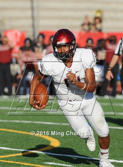 Thumbnail 3 in St. Joseph's Prep vs. Oaks Christian (Honor Bowl) photogallery.