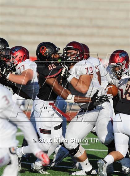 Thumbnail 3 in St. Joseph's Prep vs. Oaks Christian (Honor Bowl) photogallery.