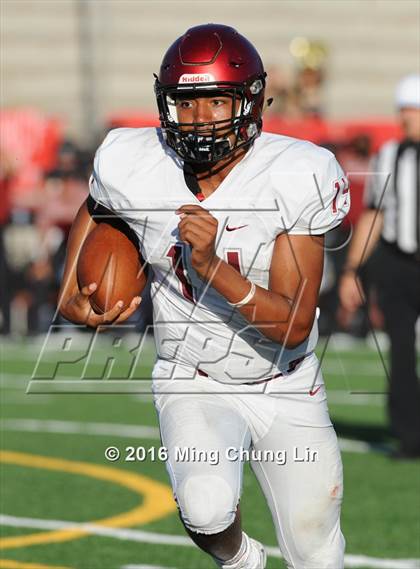 Thumbnail 3 in St. Joseph's Prep vs. Oaks Christian (Honor Bowl) photogallery.