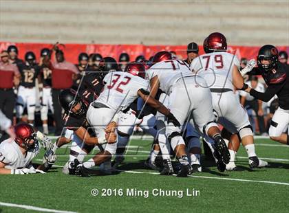 Thumbnail 3 in St. Joseph's Prep vs. Oaks Christian (Honor Bowl) photogallery.