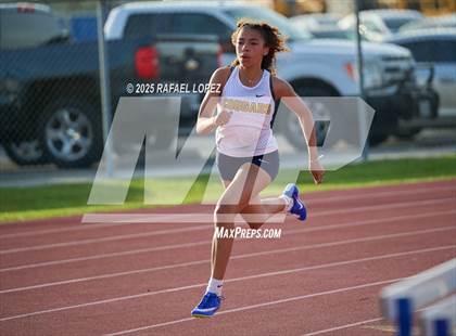 Thumbnail 1 in Panther Relays (200M) photogallery.