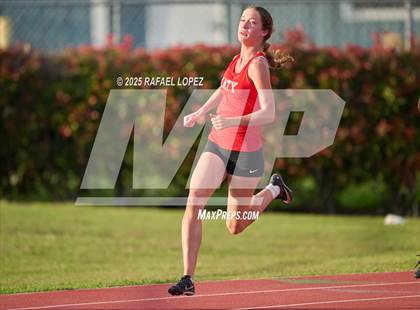 Thumbnail 3 in Panther Relays (200M) photogallery.