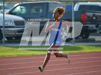 Thumbnail 3 in Panther Relays (200M) photogallery.
