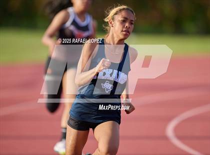 Thumbnail 3 in Panther Relays (200M) photogallery.