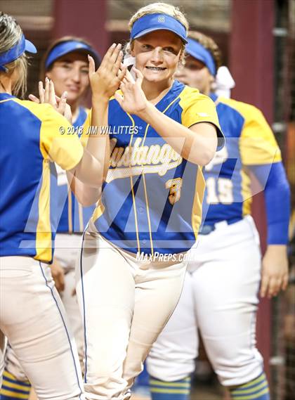 Thumbnail 2 in Sahuarita vs. Winslow (AIA 3A Final) photogallery.