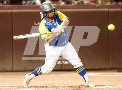 Thumbnail 1 in Sahuarita vs. Winslow (AIA 3A Final) photogallery.