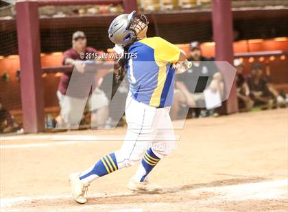 Thumbnail 1 in Sahuarita vs. Winslow (AIA 3A Final) photogallery.