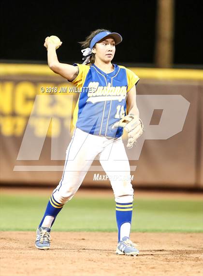 Thumbnail 2 in Sahuarita vs. Winslow (AIA 3A Final) photogallery.