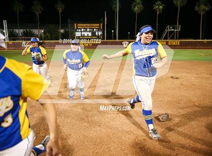 Thumbnail 1 in Sahuarita vs. Winslow (AIA 3A Final) photogallery.