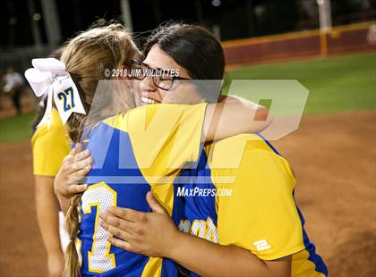 Thumbnail 2 in Sahuarita vs. Winslow (AIA 3A Final) photogallery.