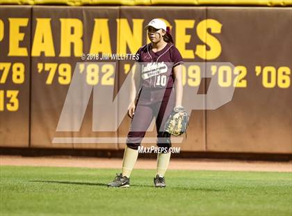 Thumbnail 3 in Sahuarita vs. Winslow (AIA 3A Final) photogallery.
