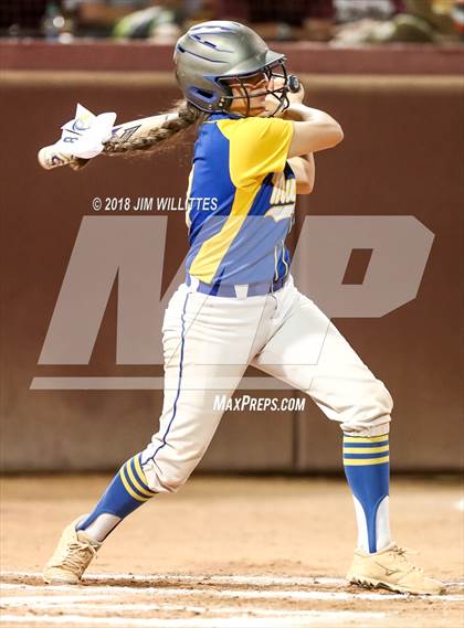 Thumbnail 2 in Sahuarita vs. Winslow (AIA 3A Final) photogallery.
