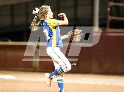 Thumbnail 2 in Sahuarita vs. Winslow (AIA 3A Final) photogallery.