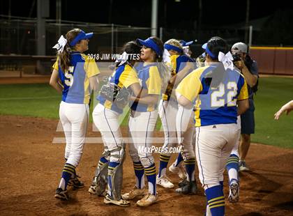 Thumbnail 1 in Sahuarita vs. Winslow (AIA 3A Final) photogallery.