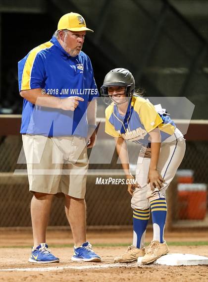 Thumbnail 1 in Sahuarita vs. Winslow (AIA 3A Final) photogallery.
