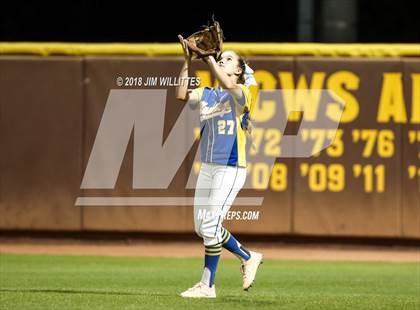 Thumbnail 1 in Sahuarita vs. Winslow (AIA 3A Final) photogallery.