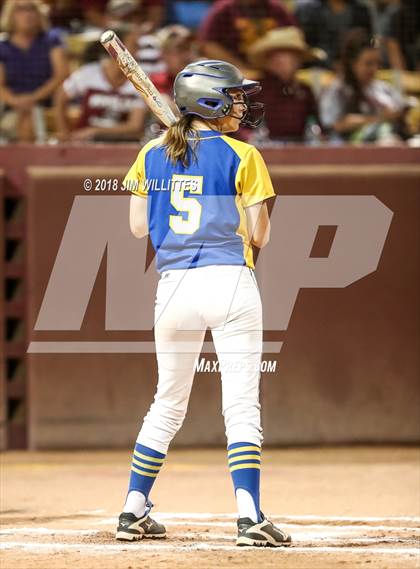 Thumbnail 3 in Sahuarita vs. Winslow (AIA 3A Final) photogallery.