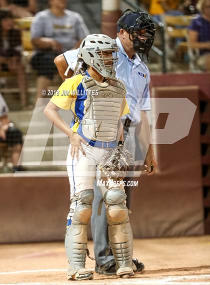 Thumbnail 2 in Sahuarita vs. Winslow (AIA 3A Final) photogallery.