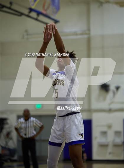 Thumbnail 2 in Vallivue vs. Western Christian (The Classic @ Damien) photogallery.