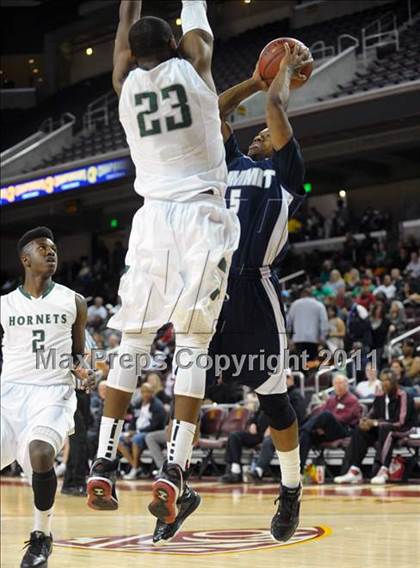 Thumbnail 3 in Lincoln vs. Summit (CIF SoCal D2 Regional Final) photogallery.
