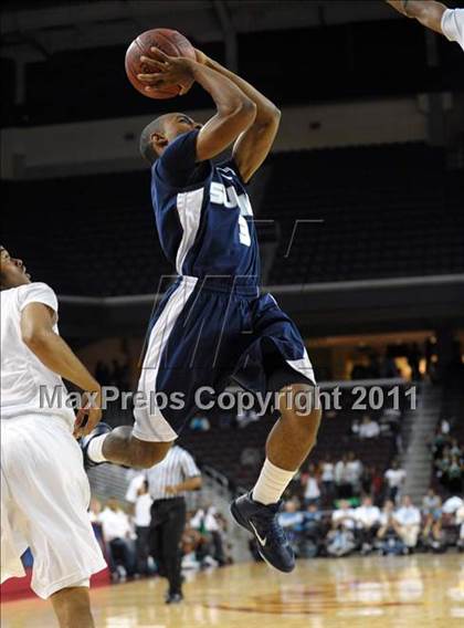 Thumbnail 2 in Lincoln vs. Summit (CIF SoCal D2 Regional Final) photogallery.