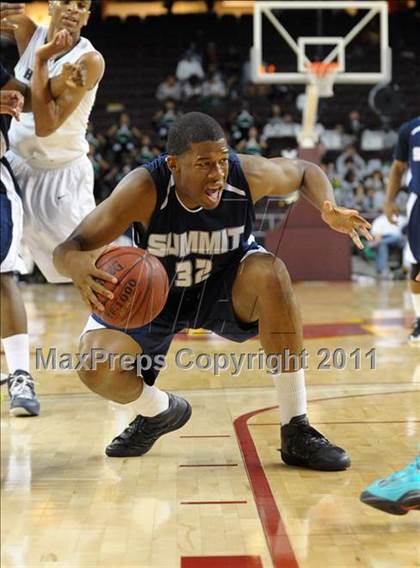 Thumbnail 3 in Lincoln vs. Summit (CIF SoCal D2 Regional Final) photogallery.