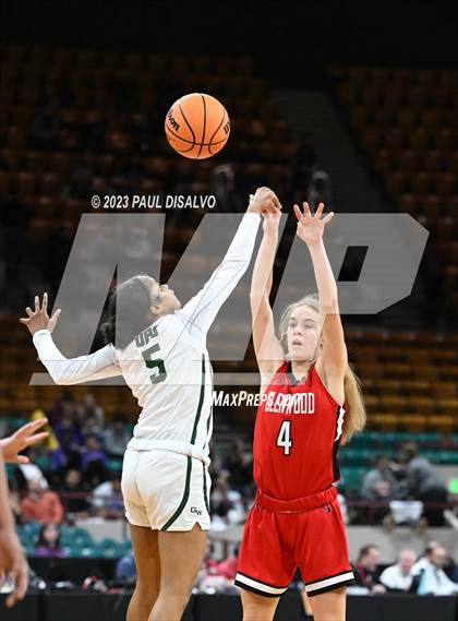 Thumbnail 2 in Glenwood Springs vs. George Washington (CHSAA 5A Great 8) photogallery.