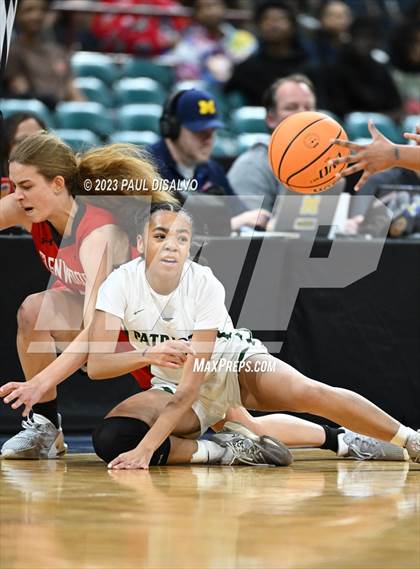 Thumbnail 3 in Glenwood Springs vs. George Washington (CHSAA 5A Great 8) photogallery.