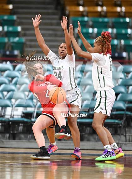 Thumbnail 1 in Glenwood Springs vs. George Washington (CHSAA 5A Great 8) photogallery.