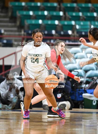 Thumbnail 2 in Glenwood Springs vs. George Washington (CHSAA 5A Great 8) photogallery.