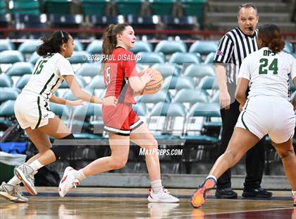 Thumbnail 3 in Glenwood Springs vs. George Washington (CHSAA 5A Great 8) photogallery.