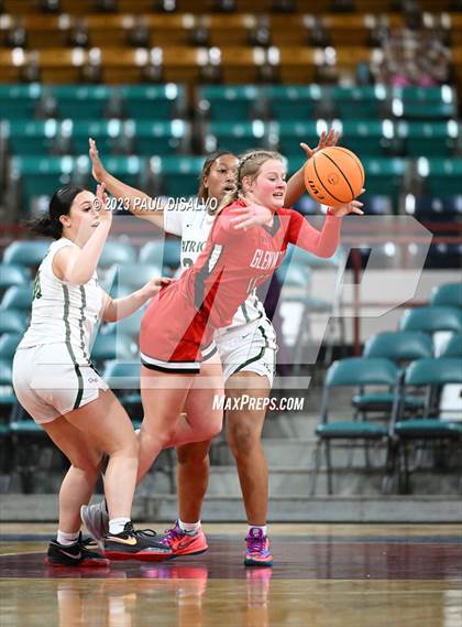 Thumbnail 2 in Glenwood Springs vs. George Washington (CHSAA 5A Great 8) photogallery.