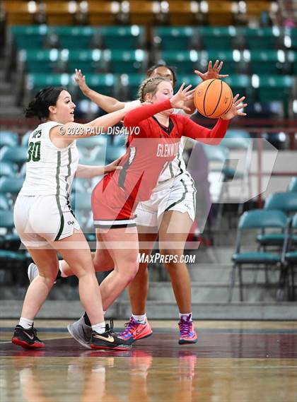 Thumbnail 1 in Glenwood Springs vs. George Washington (CHSAA 5A Great 8) photogallery.