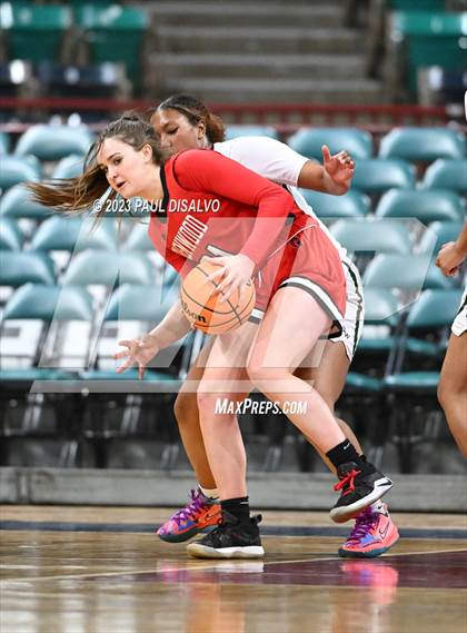 Thumbnail 2 in Glenwood Springs vs. George Washington (CHSAA 5A Great 8) photogallery.