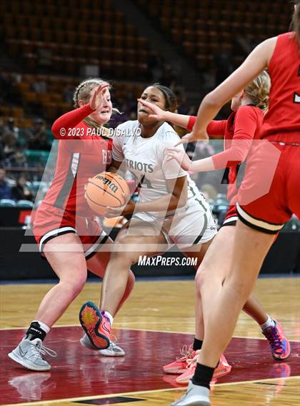 Thumbnail 3 in Glenwood Springs vs. George Washington (CHSAA 5A Great 8) photogallery.