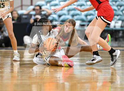 Thumbnail 3 in Glenwood Springs vs. George Washington (CHSAA 5A Great 8) photogallery.