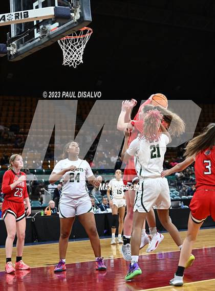 Thumbnail 2 in Glenwood Springs vs. George Washington (CHSAA 5A Great 8) photogallery.