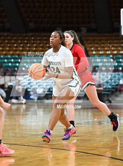 Thumbnail 2 in Glenwood Springs vs. George Washington (CHSAA 5A Great 8) photogallery.