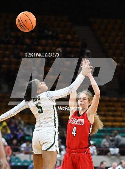 Thumbnail 1 in Glenwood Springs vs. George Washington (CHSAA 5A Great 8) photogallery.