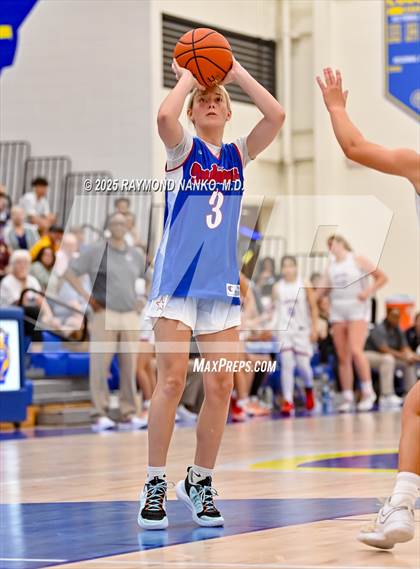 Thumbnail 1 in Indiana All-Stars (Junior vs Senior) photogallery.