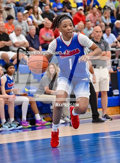 Thumbnail 2 in Indiana All-Stars (Junior vs Senior) photogallery.