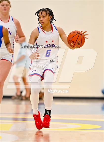 Thumbnail 1 in Indiana All-Stars (Junior vs Senior) photogallery.