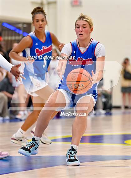 Thumbnail 1 in Indiana All-Stars (Junior vs Senior) photogallery.