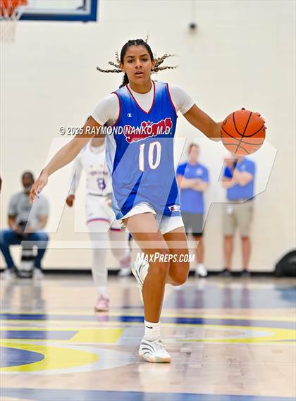 Thumbnail 1 in Indiana All-Stars (Junior vs Senior) photogallery.